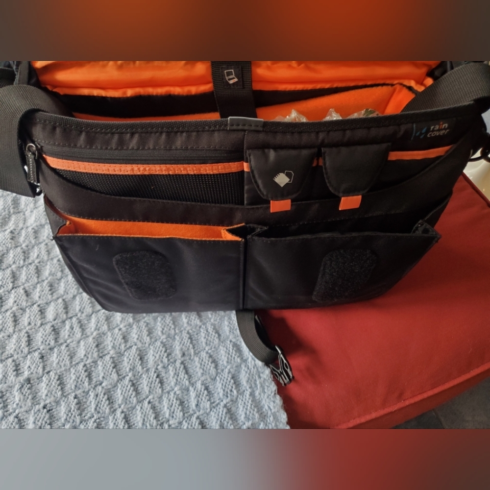 Vanguard ~ VEO RANGE 38 NV MESSENGER CAMERA BAG - - Picture 6 of 8